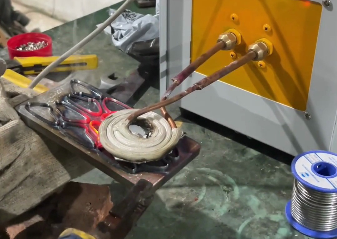 刀具淬火升級(jí)之選 海拓小型高頻淬火機(jī)高效賦能