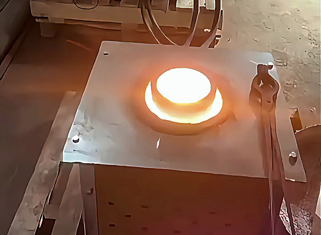 10公斤熔鐵爐升級！35KW中頻電源加持，熔煉速度翻倍