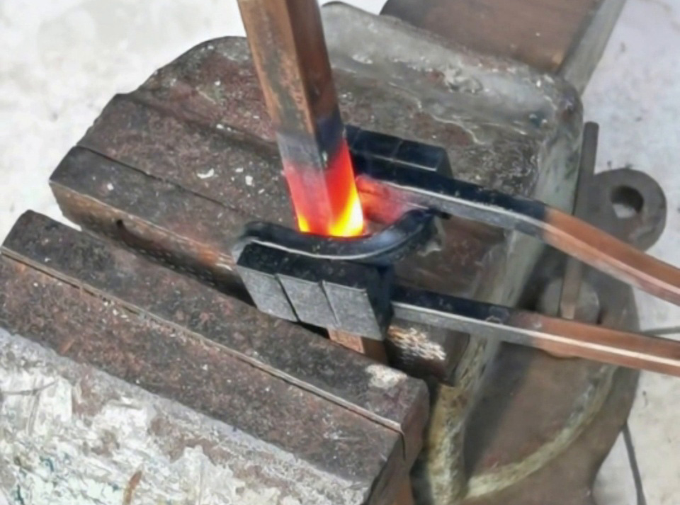 手持式高頻加熱機操作全解析！加熱、退火、折彎一鍵搞定！